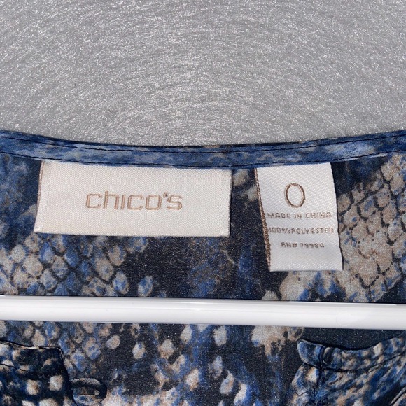 Chicos Blouse Womens 0 Black Blue Animal Print 3/4 Sleeve Sheer Buttons Fitted - Picture 4 of 14